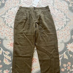 Garnet Hill Women’s taped leg 100% Linen pants. NWT